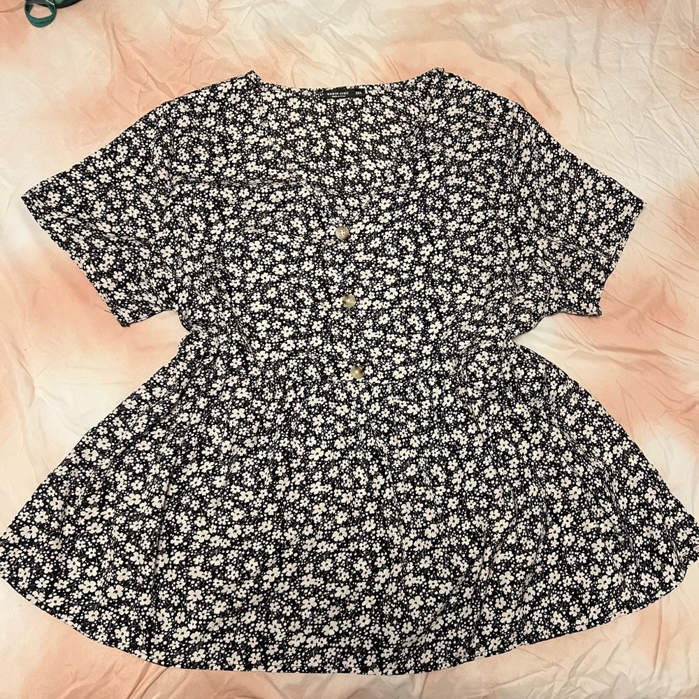 SHEIN Black Floral Blouse